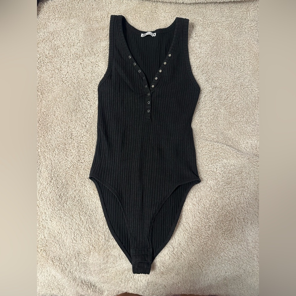 Zara Black Sleeveless Bodysuit V-Neck